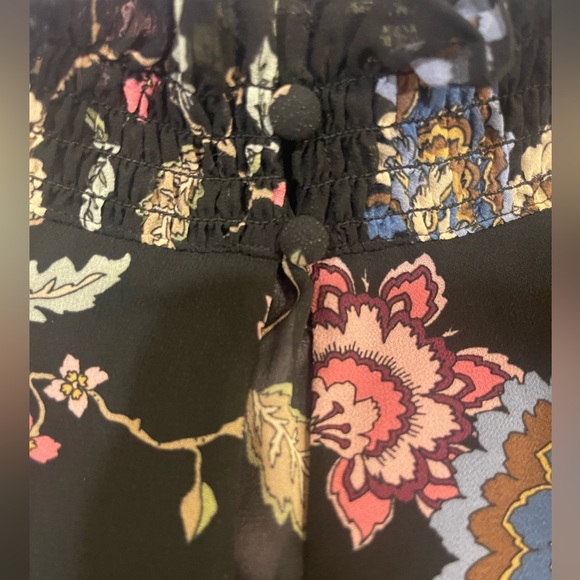 Vince Camuto Windsor Floral Chiffon Blouse Size M - Picture 3 of 9